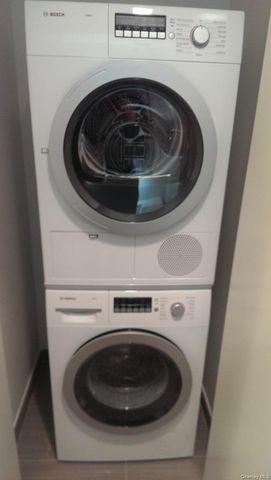 39-16 Prince Street 10D, Flushing, NY 11354