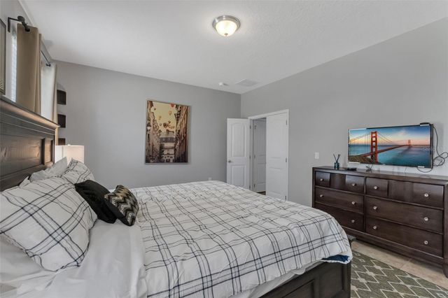 4127 OAKTREE DRIVE, Davenport, FL 33837