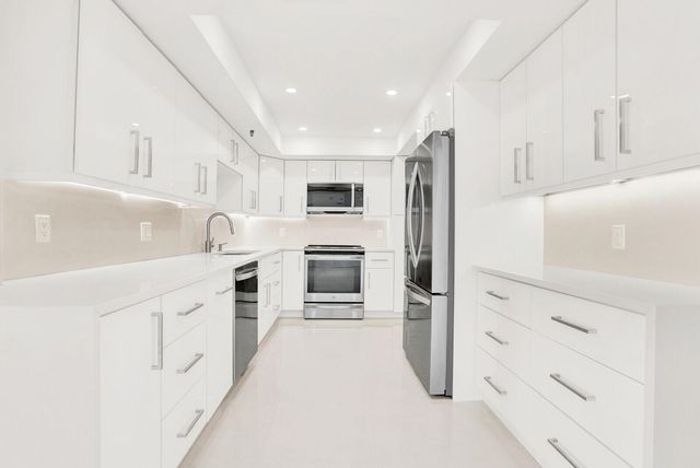 2697 N Ocean Boulevard F-604, Boca Raton, FL 33431