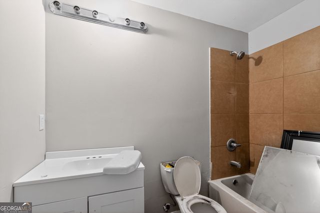 5881 Seam Street, Lithonia, GA 30058