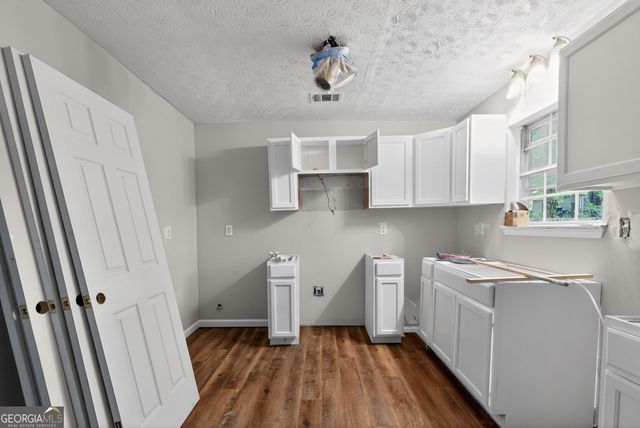 5881 Seam Street, Lithonia, GA 30058