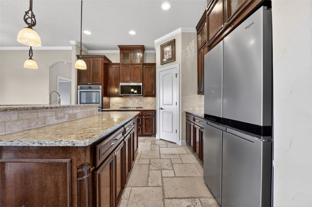312 Ellis Ridge Drive, Weatherford, TX 76085