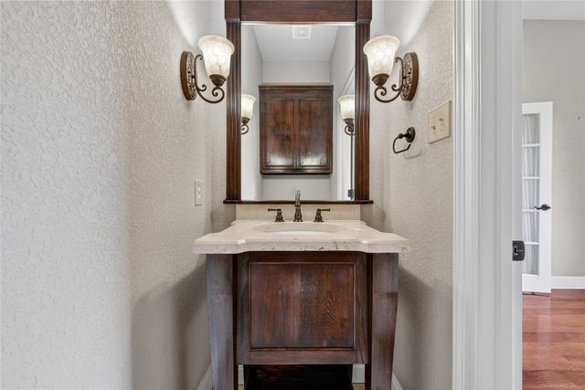 312 Ellis Ridge Drive, Weatherford, TX 76085