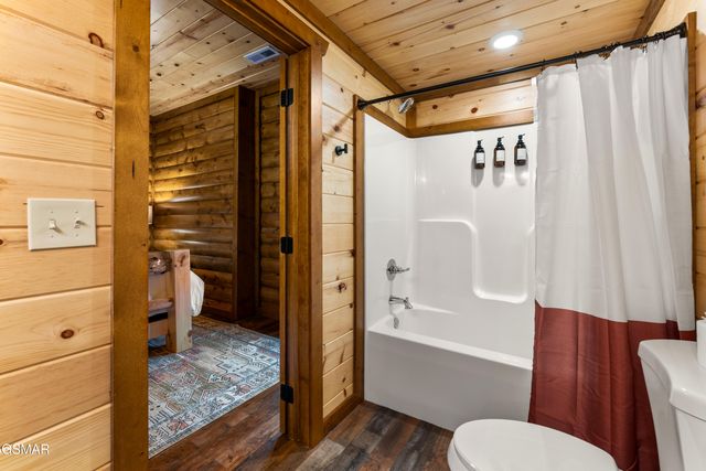 2634 Jerusalem Way, Sevierville, TN 37876