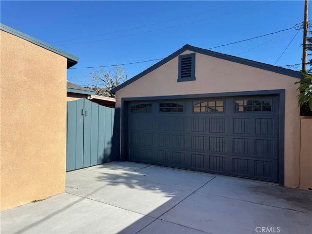 2210 N Buena Vista, Burbank, CA 91504