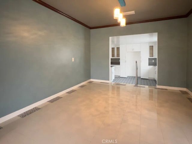 2210 N Buena Vista, Burbank, CA 91504