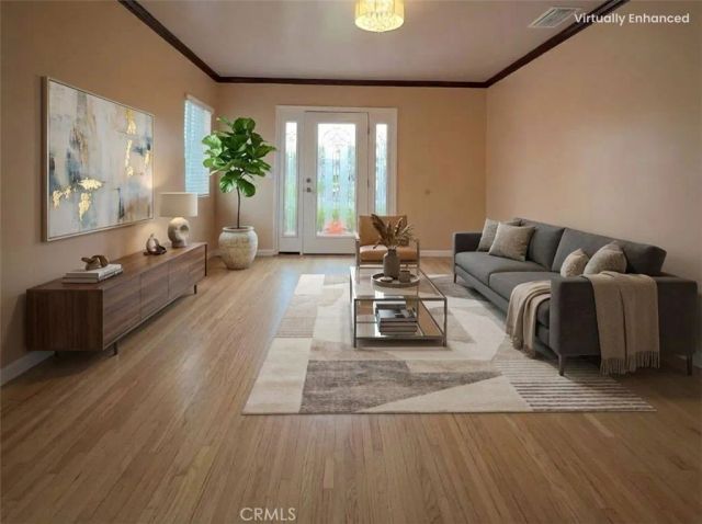 2210 N Buena Vista, Burbank, CA 91504