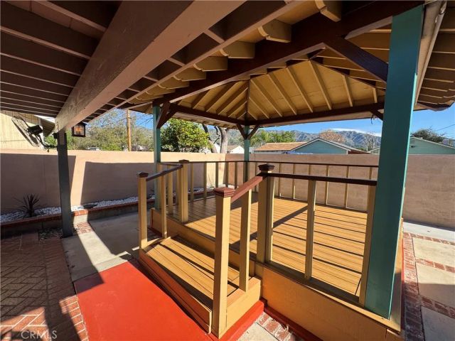 2210 N Buena Vista, Burbank, CA 91504