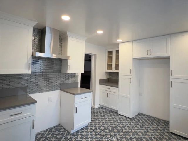 2210 N Buena Vista, Burbank, CA 91504