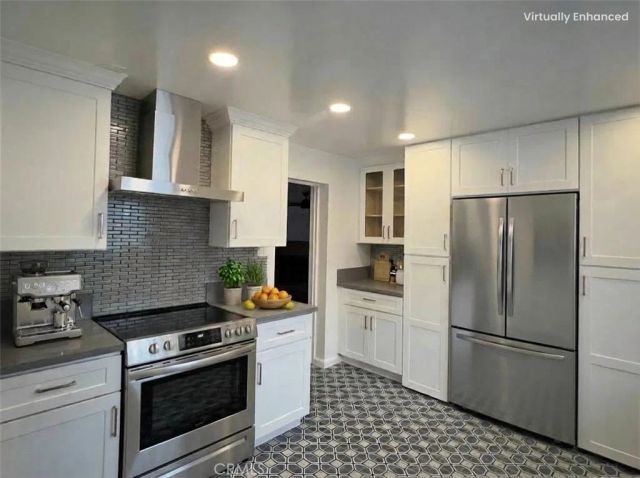 2210 N Buena Vista, Burbank, CA 91504