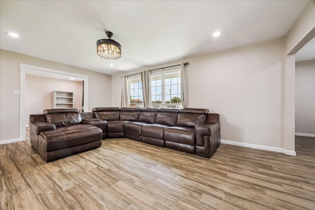 405 N Fulton Street, Texas City, TX 77591