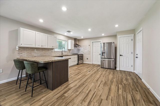 405 N Fulton Street, Texas City, TX 77591