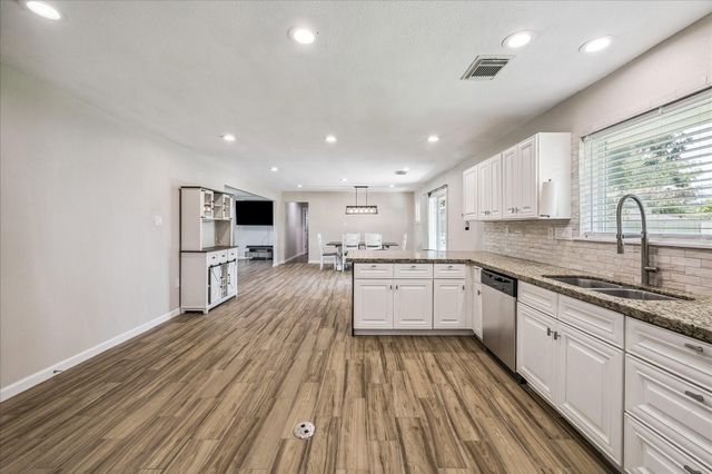 405 N Fulton Street, Texas City, TX 77591