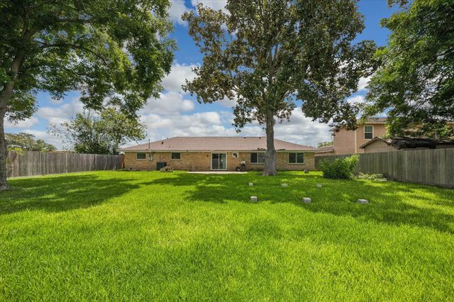 405 N Fulton Street, Texas City, TX 77591