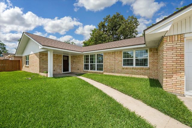 405 N Fulton Street, Texas City, TX 77591
