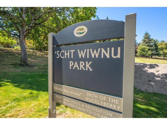 7526 Sw CAPITOL HILL Rd, Portland, OR 97219