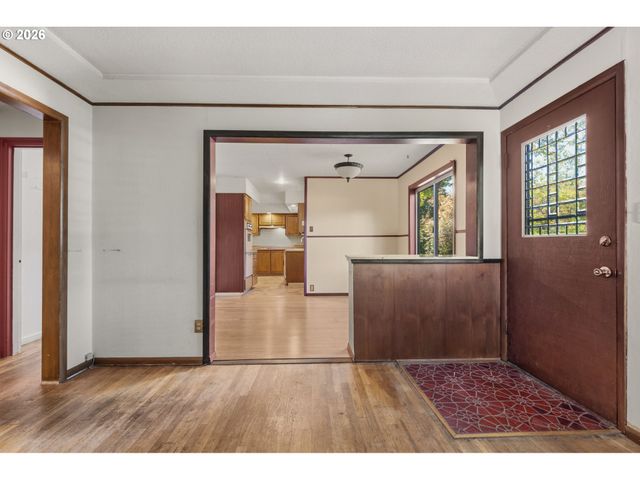7526 Sw CAPITOL HILL Rd, Portland, OR 97219