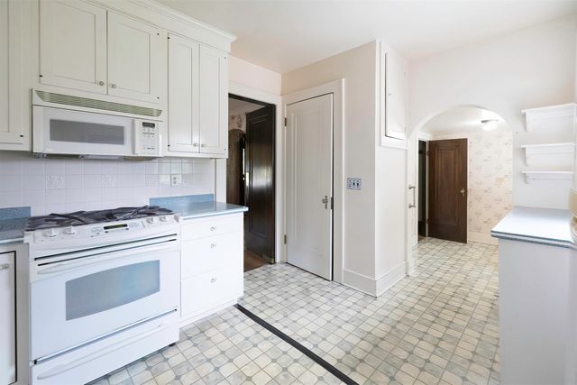 440 MOHAWK Drive, Erie, PA 16505