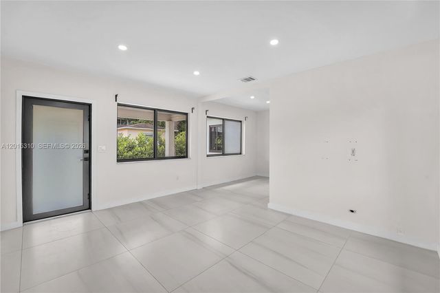 621 SW 33rd Ave 621, Miami, FL 33135