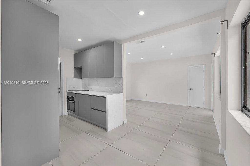 621 SW 33rd Ave 621, Miami, FL 33135