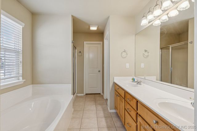 20215 E 50th Place S, Broken Arrow, OK 74014