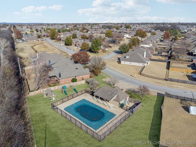 20215 E 50th Place S, Broken Arrow, OK 74014
