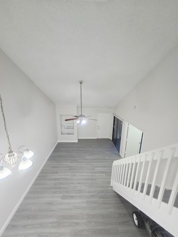 4183 Palm Bay Circle A, West Palm Beach, FL 33406