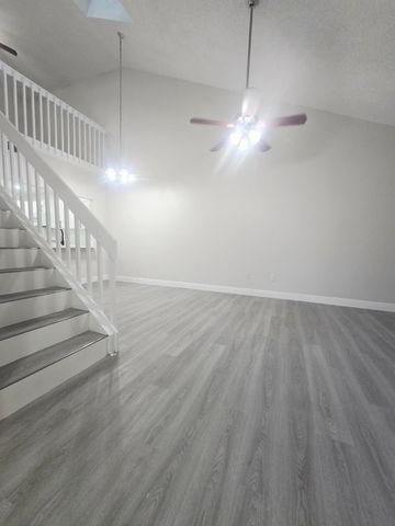 4183 Palm Bay Circle A, West Palm Beach, FL 33406