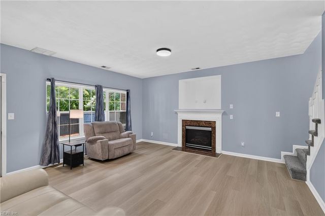 1284 Big Bethel PL, Hampton, VA 23666