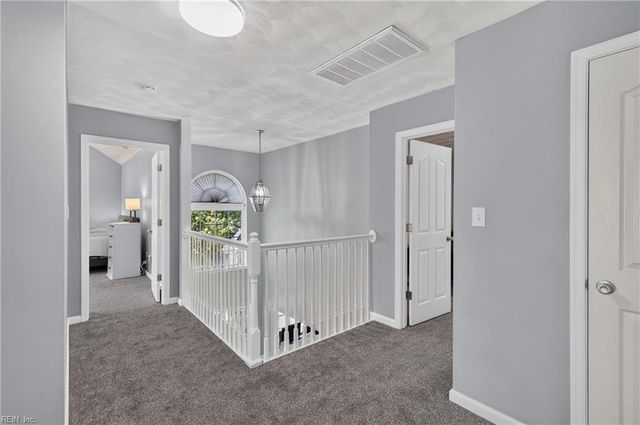 1284 Big Bethel PL, Hampton, VA 23666