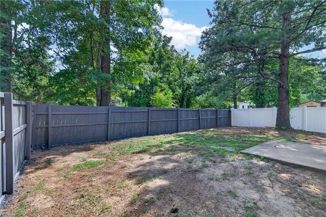 1284 Big Bethel PL, Hampton, VA 23666