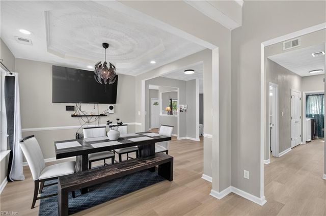 1284 Big Bethel PL, Hampton, VA 23666