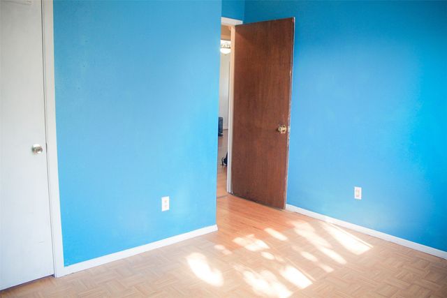 1022 Crest Park Drive, Garland, TX 75042