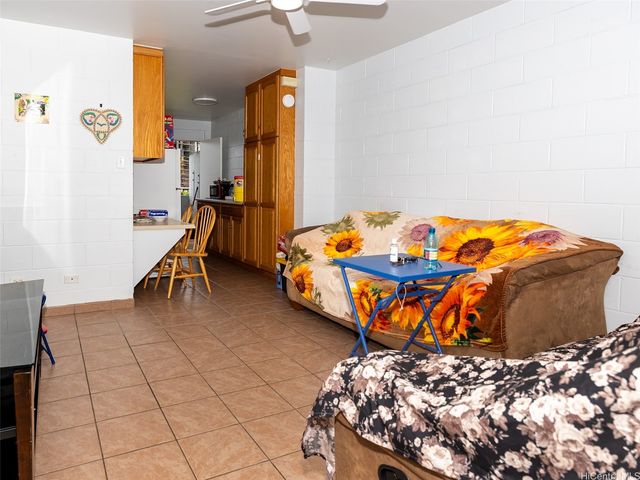 823 Waiaka Place, Honolulu, HI 96826