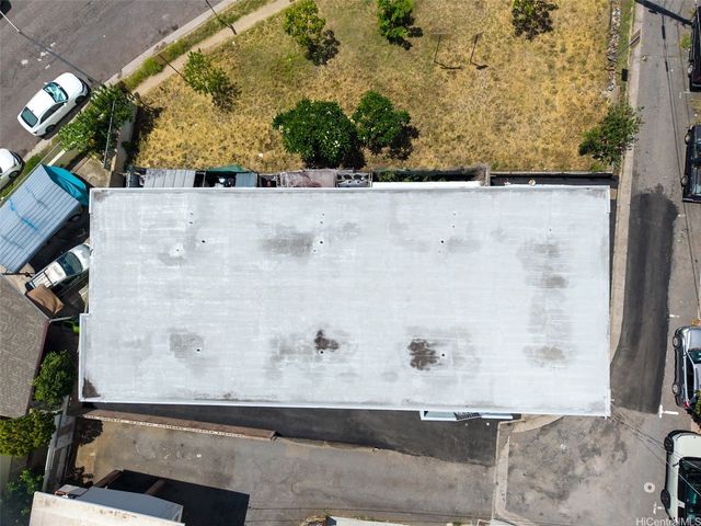 823 Waiaka Place, Honolulu, HI 96826