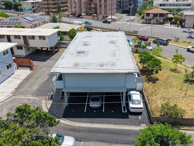 823 Waiaka Place, Honolulu, HI 96826