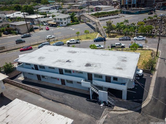 823 Waiaka Place, Honolulu, HI 96826