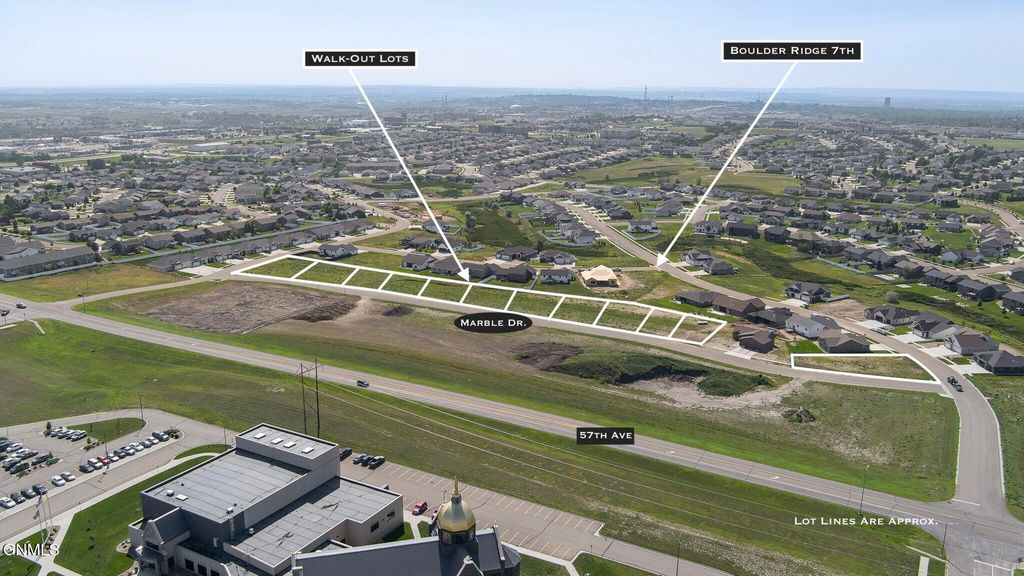 607 Marble Drive, Bismarck, ND 58503 photo 2