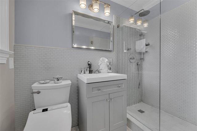 272 Imperial Lane, Lauderdale By The Sea, FL 33308