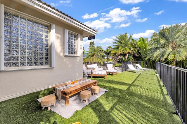 272 Imperial Lane, Lauderdale By The Sea, FL 33308