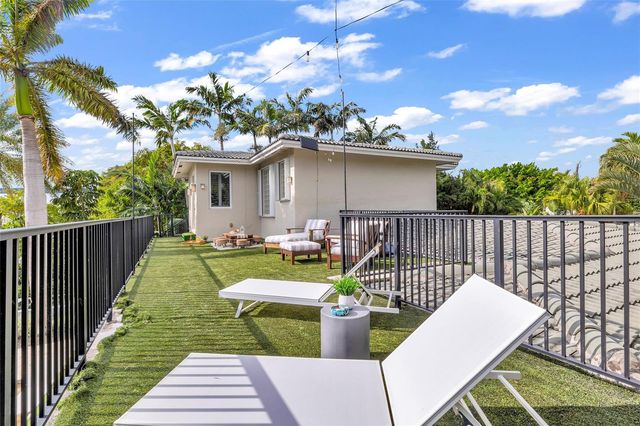 272 Imperial Lane, Lauderdale By The Sea, FL 33308