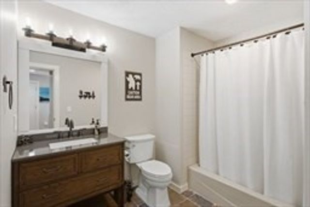 11 Portside Dr 4, Moultonborough, NH 03254