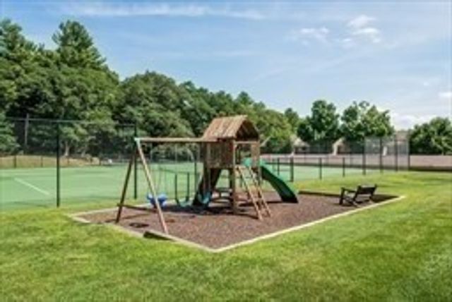 11 Portside Dr 4, Moultonborough, NH 03254