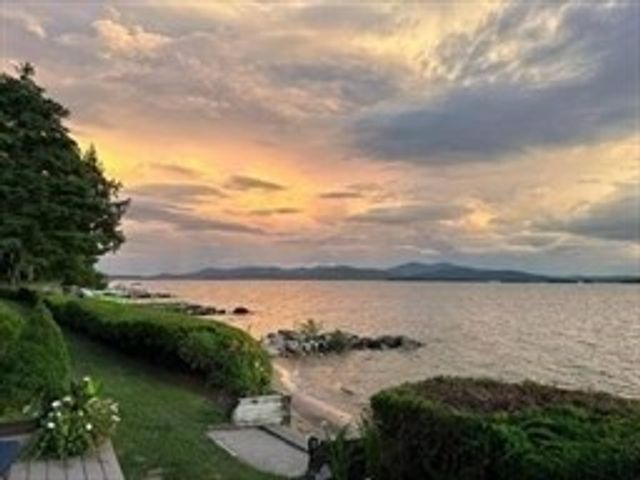 11 Portside Dr 4, Moultonborough, NH 03254