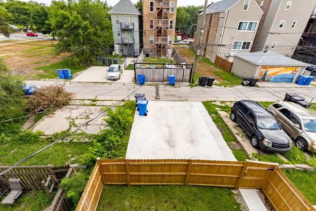 1913 S Troy Street, Chicago, IL 60623