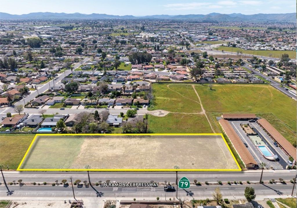 420 N Ramona Blvd, San Jacinto, CA 92583