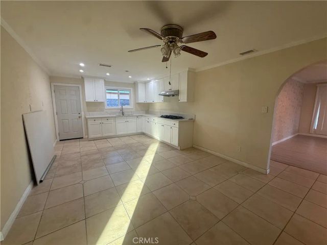 855 League, La Puente, CA 91744