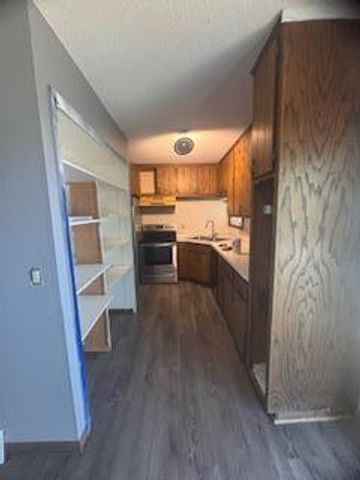 8446 Sumter Circle N, Brooklyn Park, MN 55445
