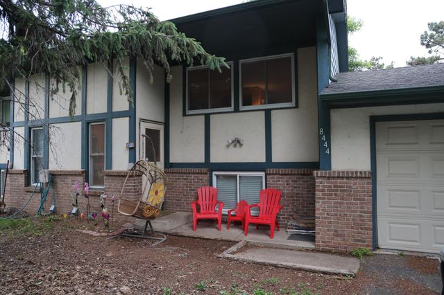 8446 Sumter Circle N, Brooklyn Park, MN 55445