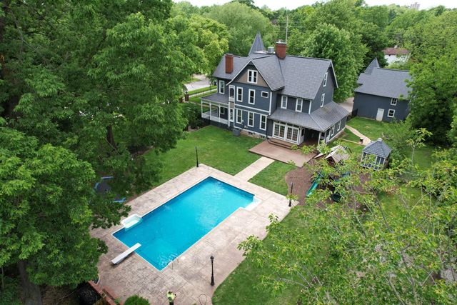 1435 E Walnut Street, Springfield, MO 65802